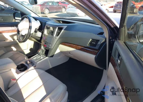 2013 Subaru Legacy 2.5I Limited z USA, uszkodzony, nr VIN 4S3BMBK63D3012786